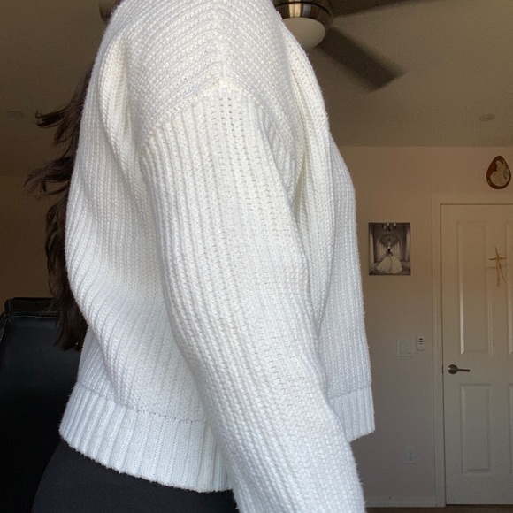 HOLLISTER sweater - Picture 2 of 3